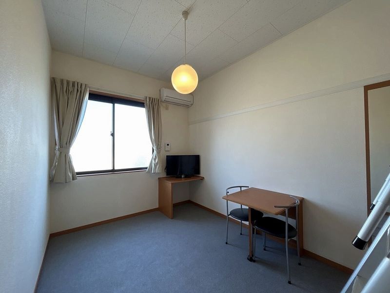 レオパレス風の丘 居間