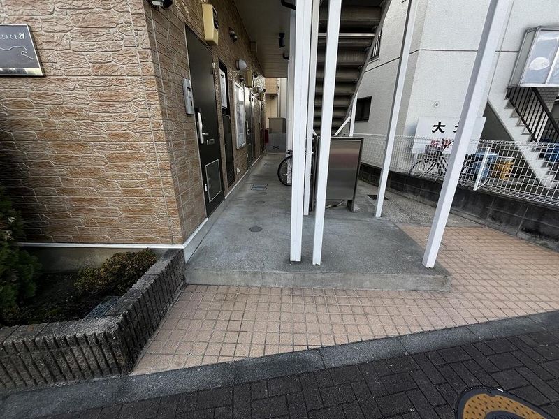 レオパレスＡＭＡＮＯ エントランス