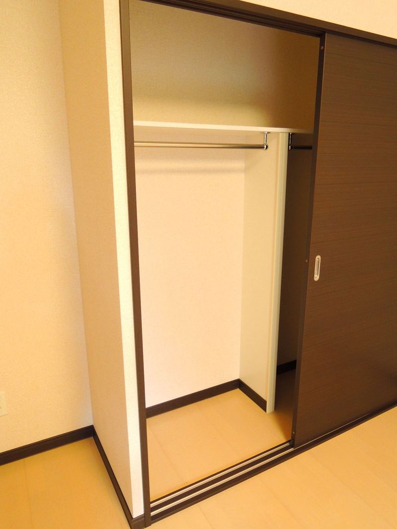 レオネクスト彩花 収納
