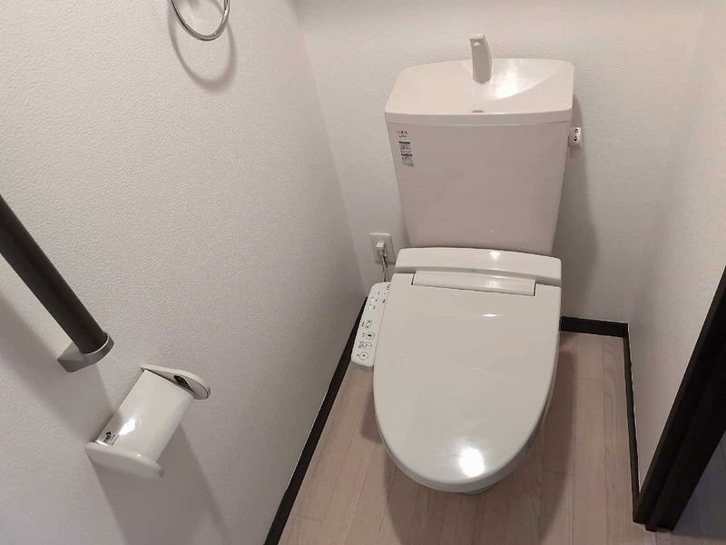 レオネクストＳｅｎｓｕｉⅣ トイレ