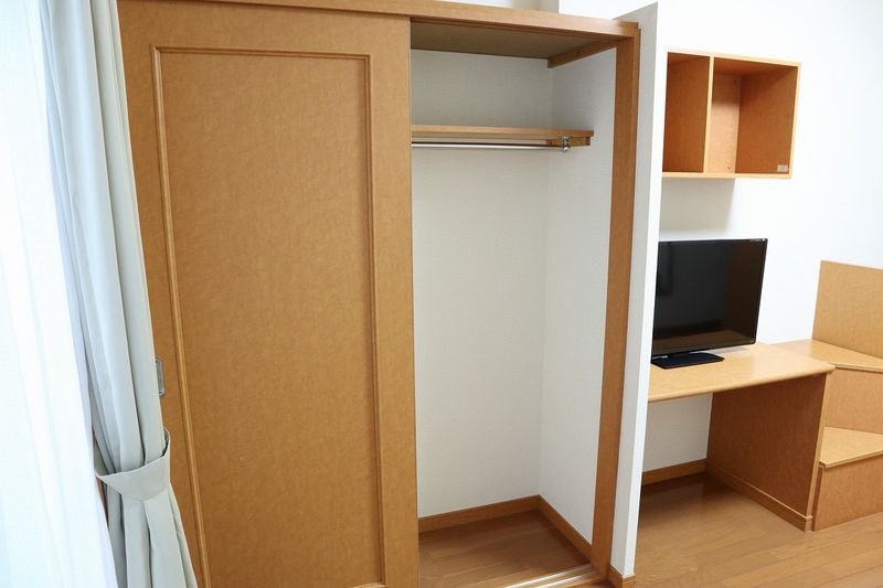 レオパレスコンシェレントＦ 収納