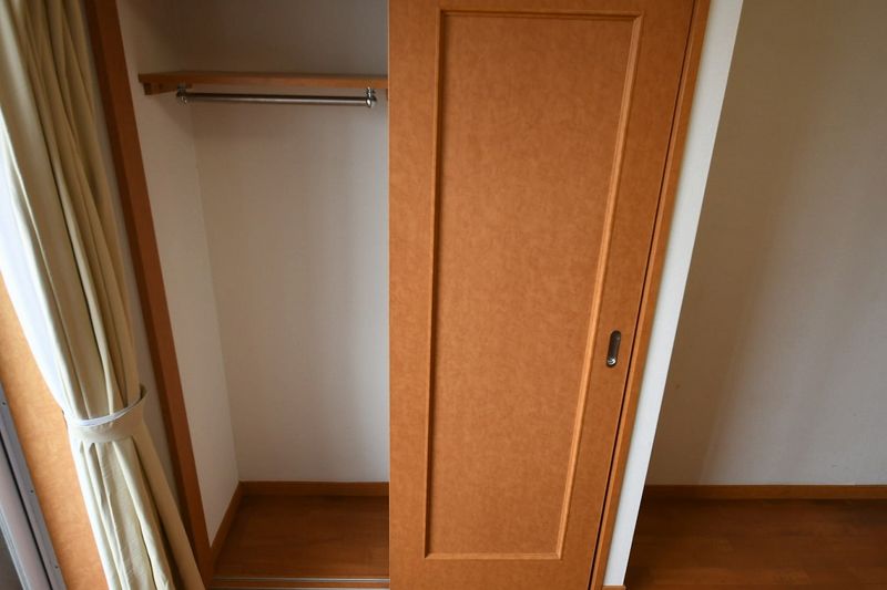 レオパレスＦｌａｔ新栄 収納