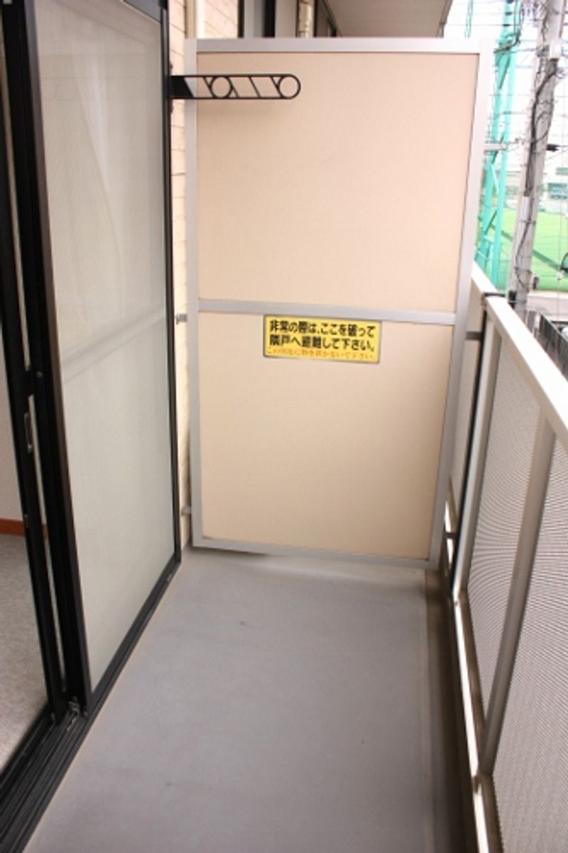 レオパレスグランプラス バルコニー