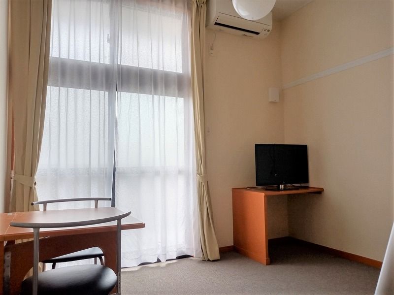 レオパレスあらまき 居間