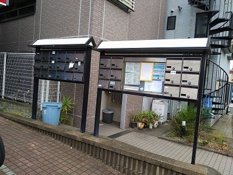 レオパレスＡＮＮＥＸ新川崎 エントランス