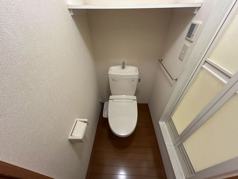 レオパレスエムロード トイレ
