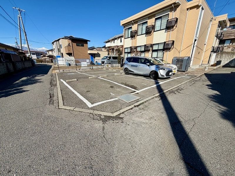 leopalace Hikari Parking lot