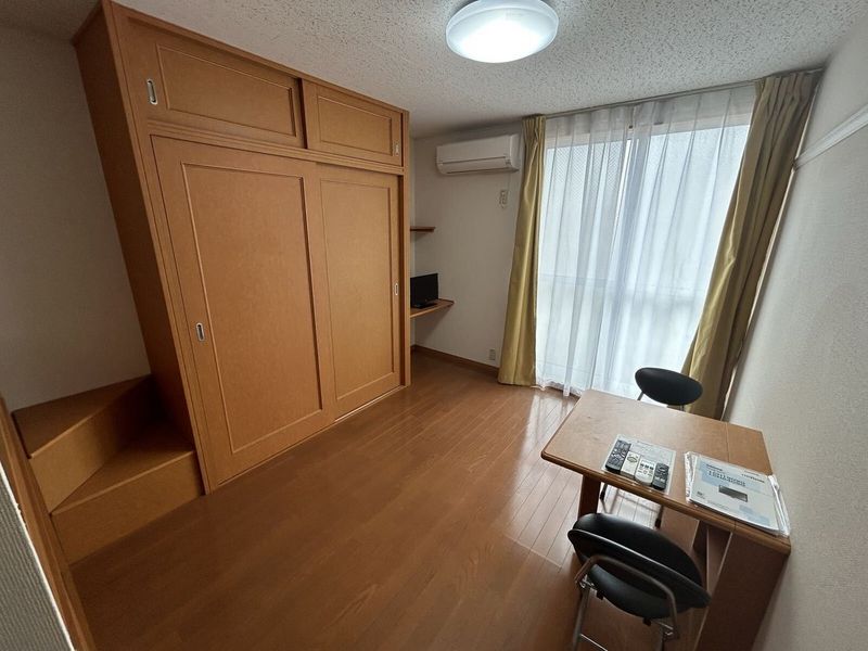 レオパレスコンフォール 居間