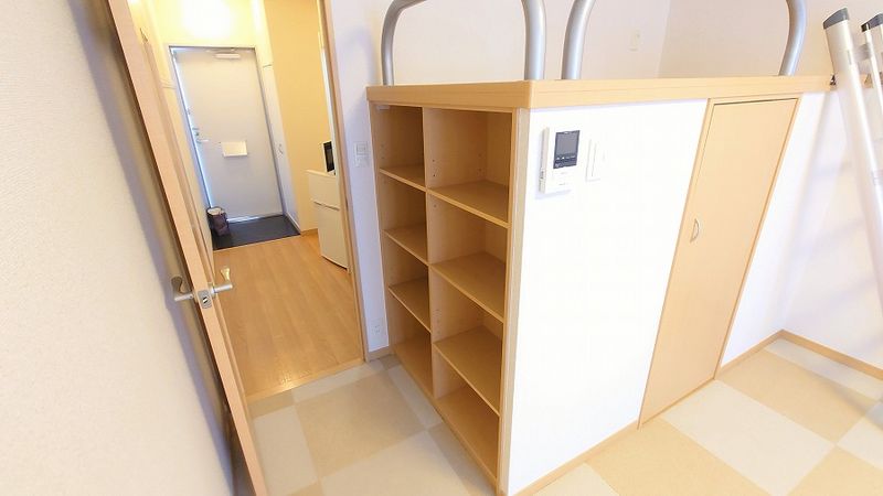レオパレスサントラップミナミ 収納