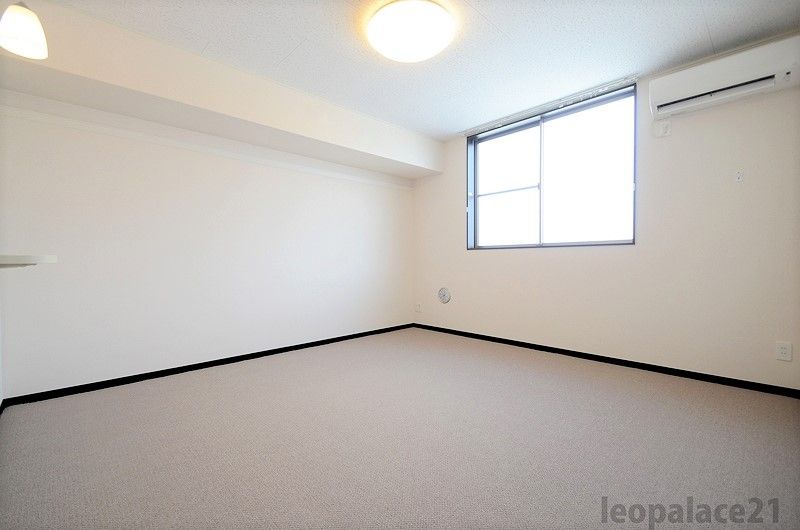 レオネクストＫＥＮＴＯ 居間