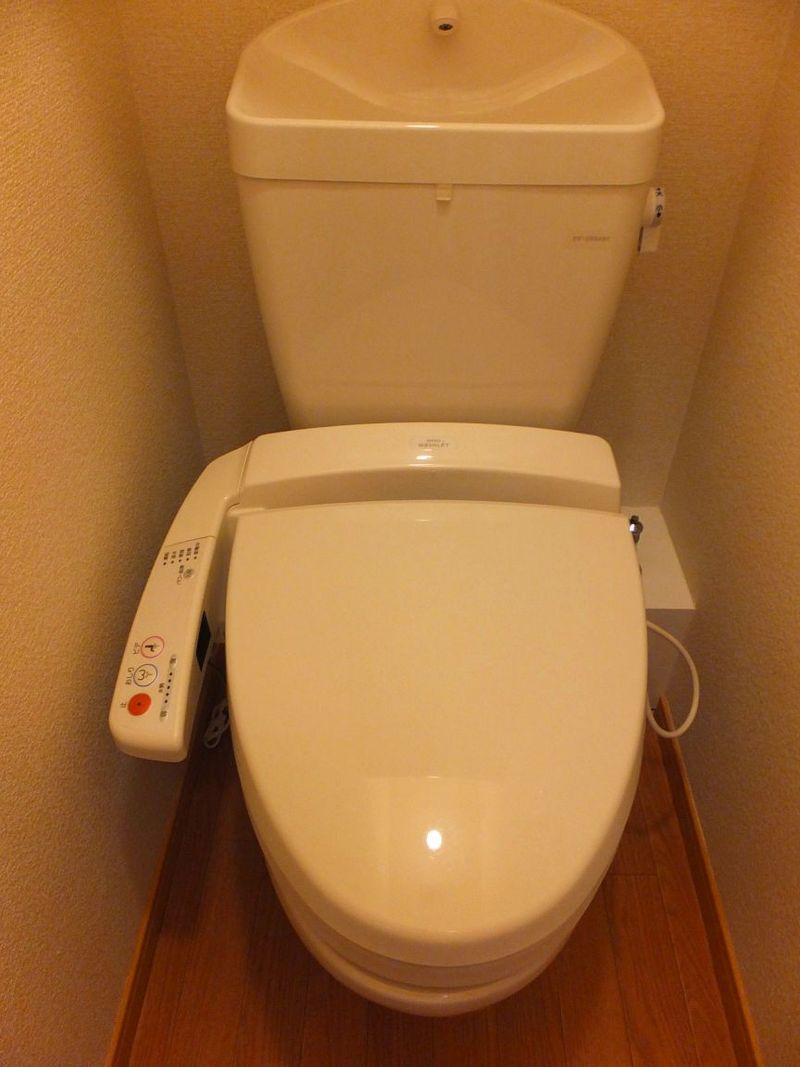 レオパレスウィステリアⅠ トイレ