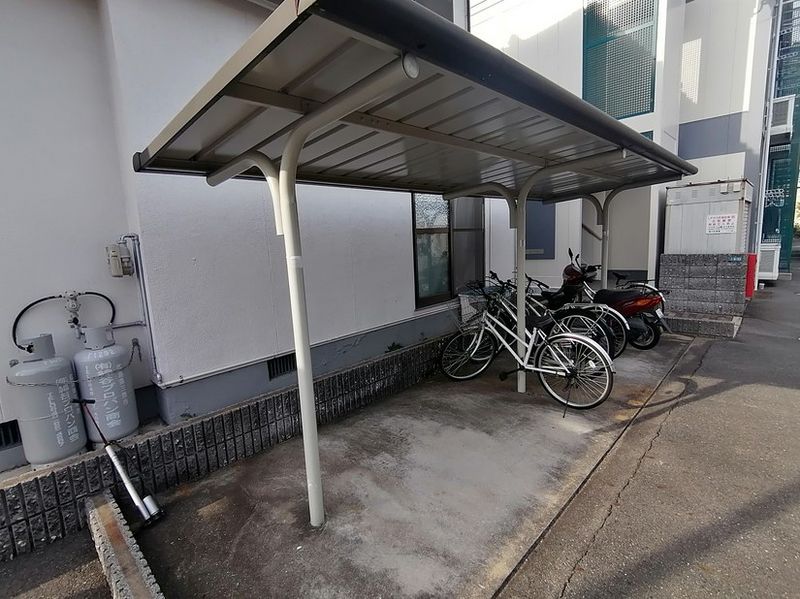 レオパレスボムール 共用部分