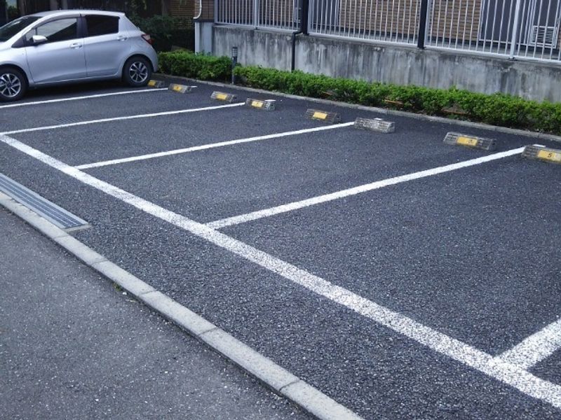 レオパレスａｍｂｉｔｉｏｕｓ 駐車場