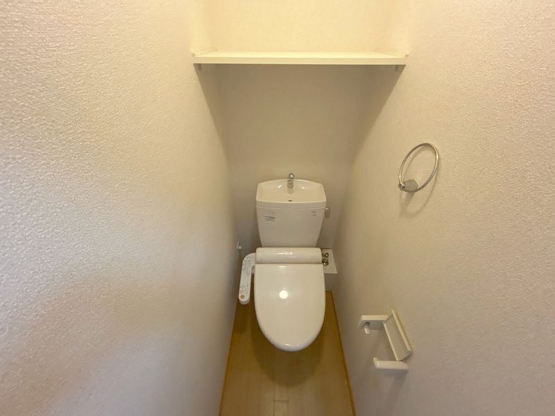 レオパレスしろがね トイレ