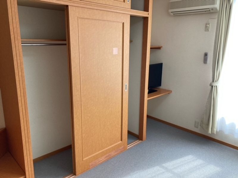 レオパレスピュア 収納