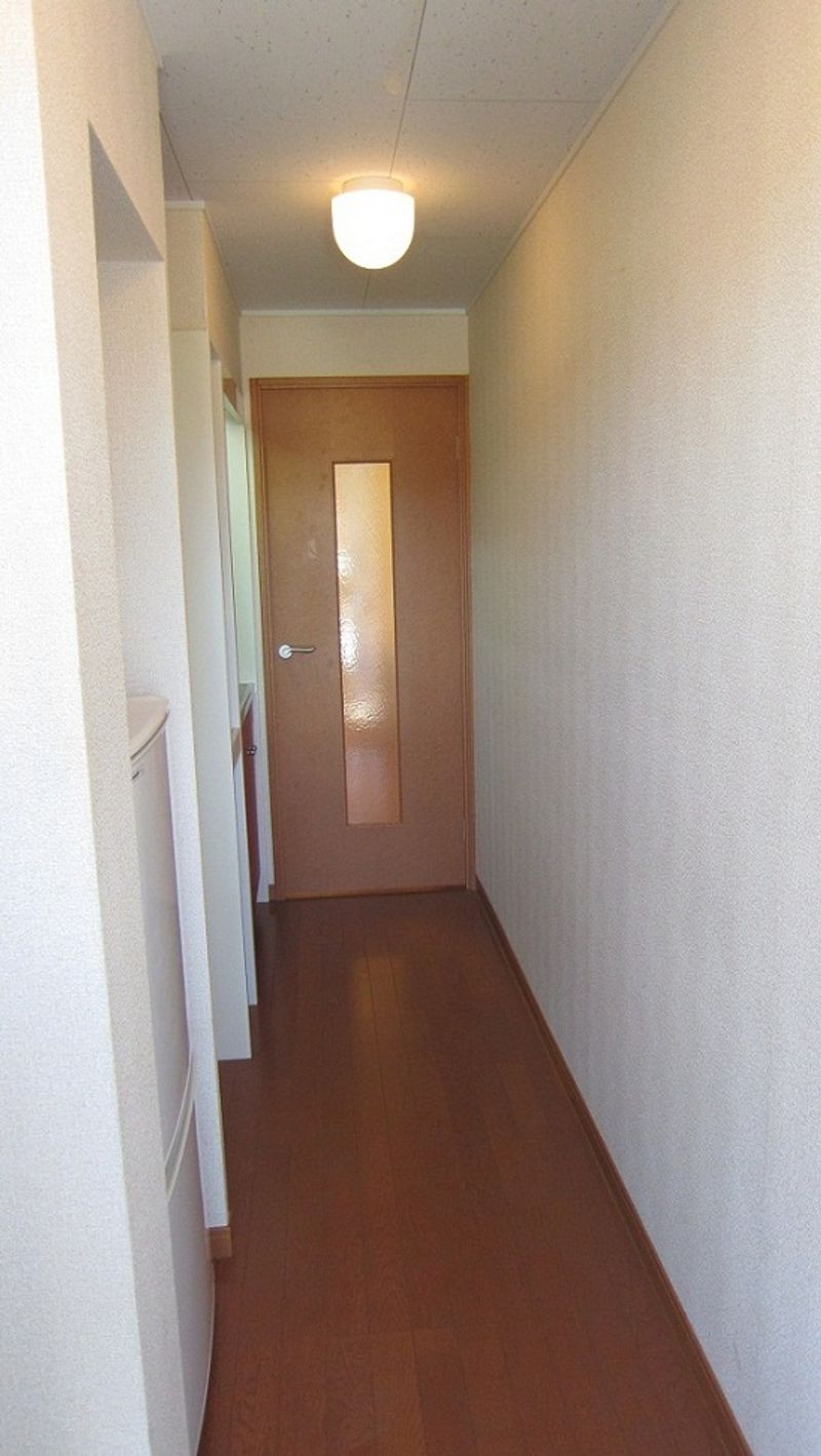 レオパレスフロラシオン　Ⅲ 玄関