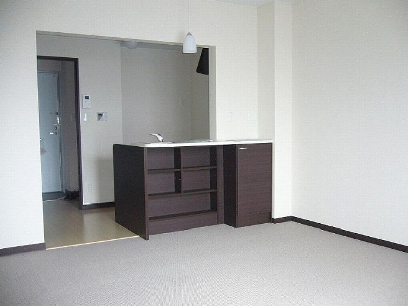 レオネクストＨＩＤＡＭＡＲＩ 居間