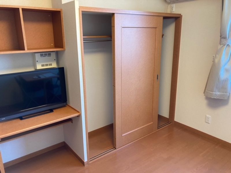 レオパレスミラージュ 収納