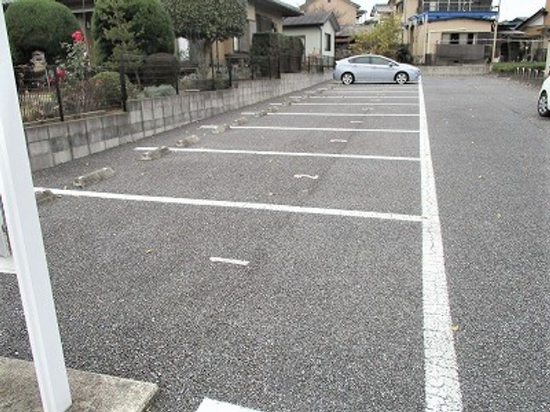 レオパレスシーアイ 駐車場