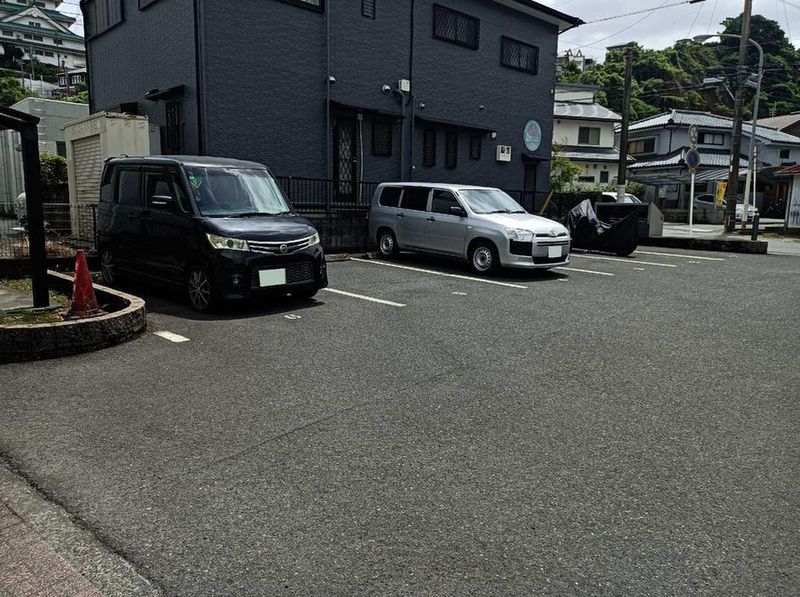 レオパレスＢｌａｎｃ　Ｃｈａｔｏｎ 駐車場