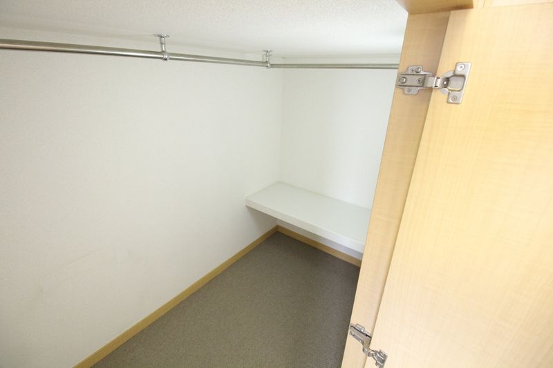 レオパレス中川西 収納