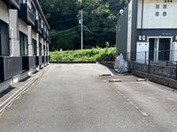 レオパレス亀山 駐車場