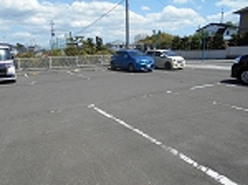 レオネクストドリームハイツ高田 駐車場