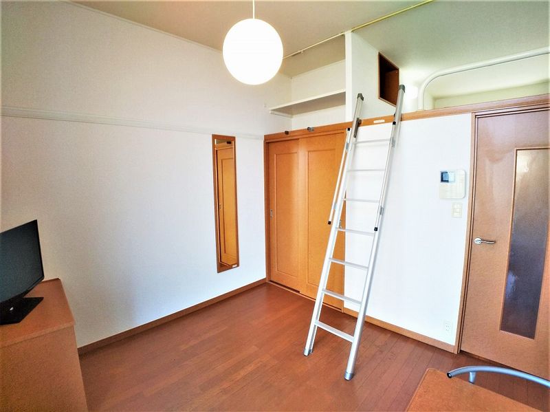 レオパレスサンパーク　３０番 居間
