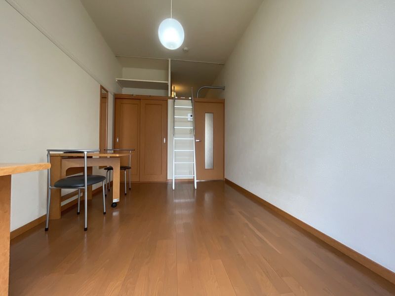 レオパレスフランボワーズ　Ｆ 居間