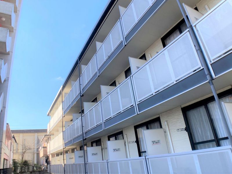 レオパレスコンパル唐湊　弐番館 バルコニー