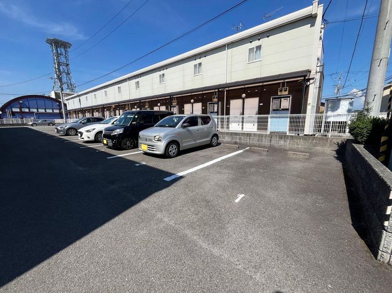 レオパレスグランドカメリアⅡ 駐車場