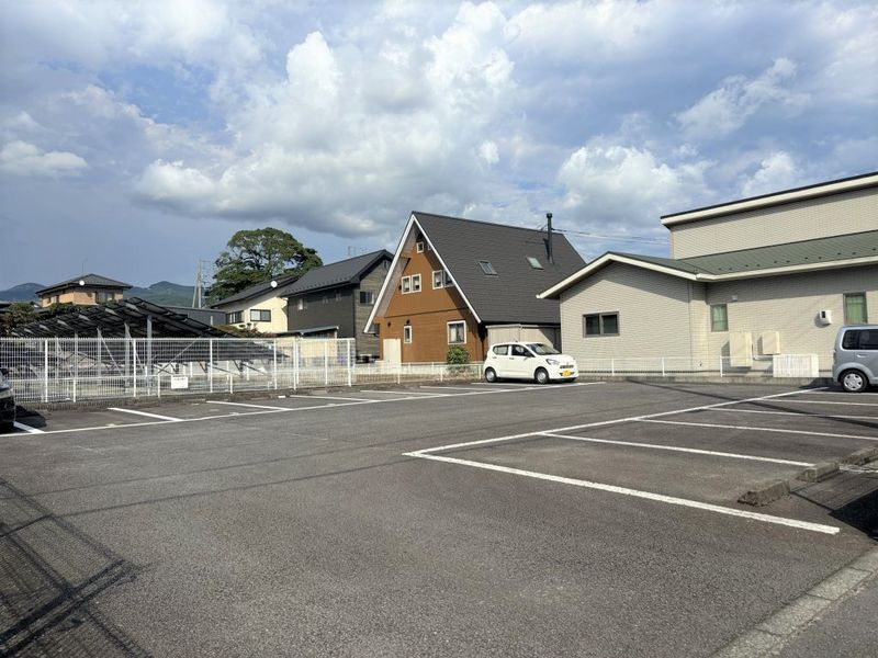 レオパレスＳＴＡＲ 駐車場