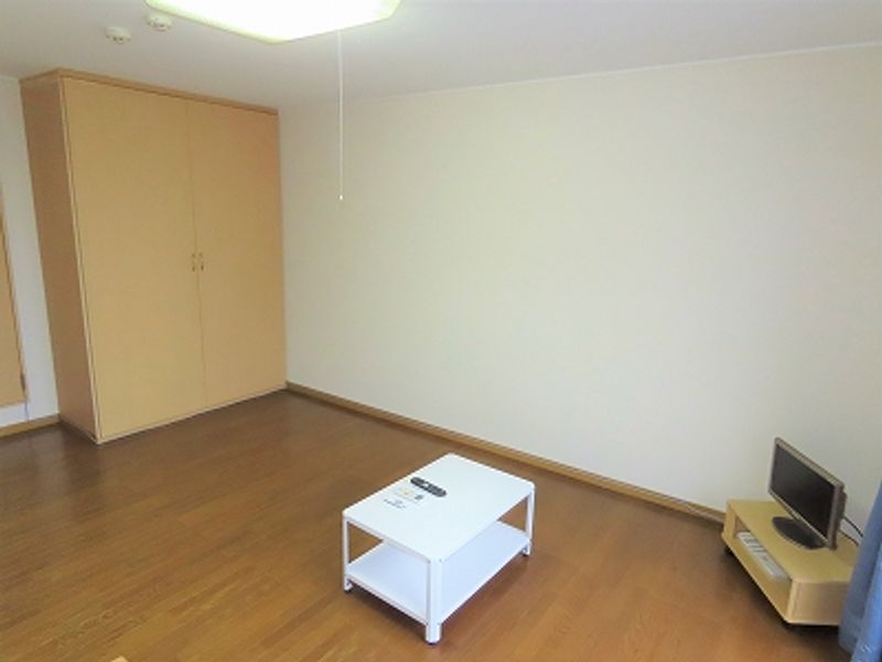 レオパレススミサカ 寝室