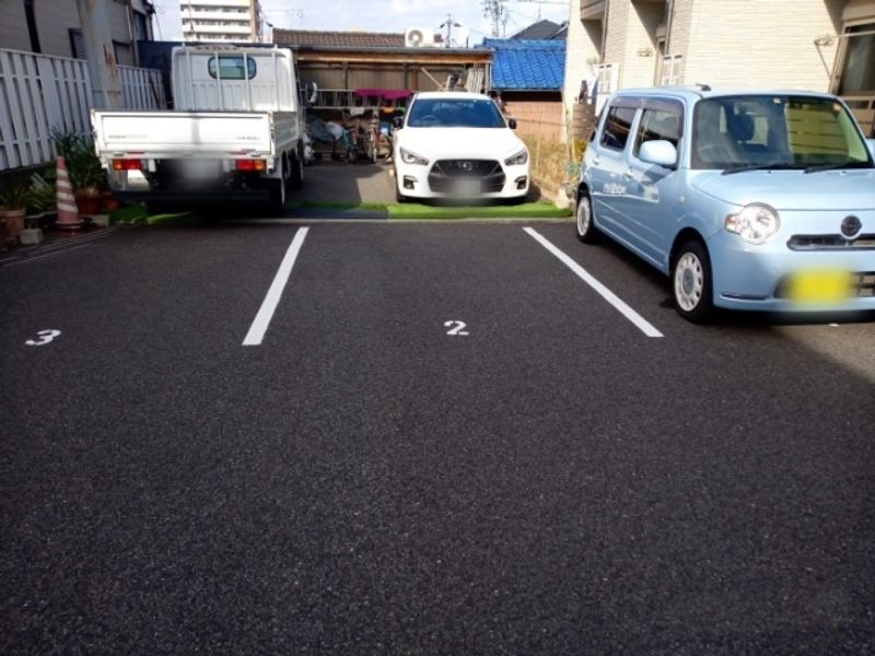 クレイノ吹上 駐車場