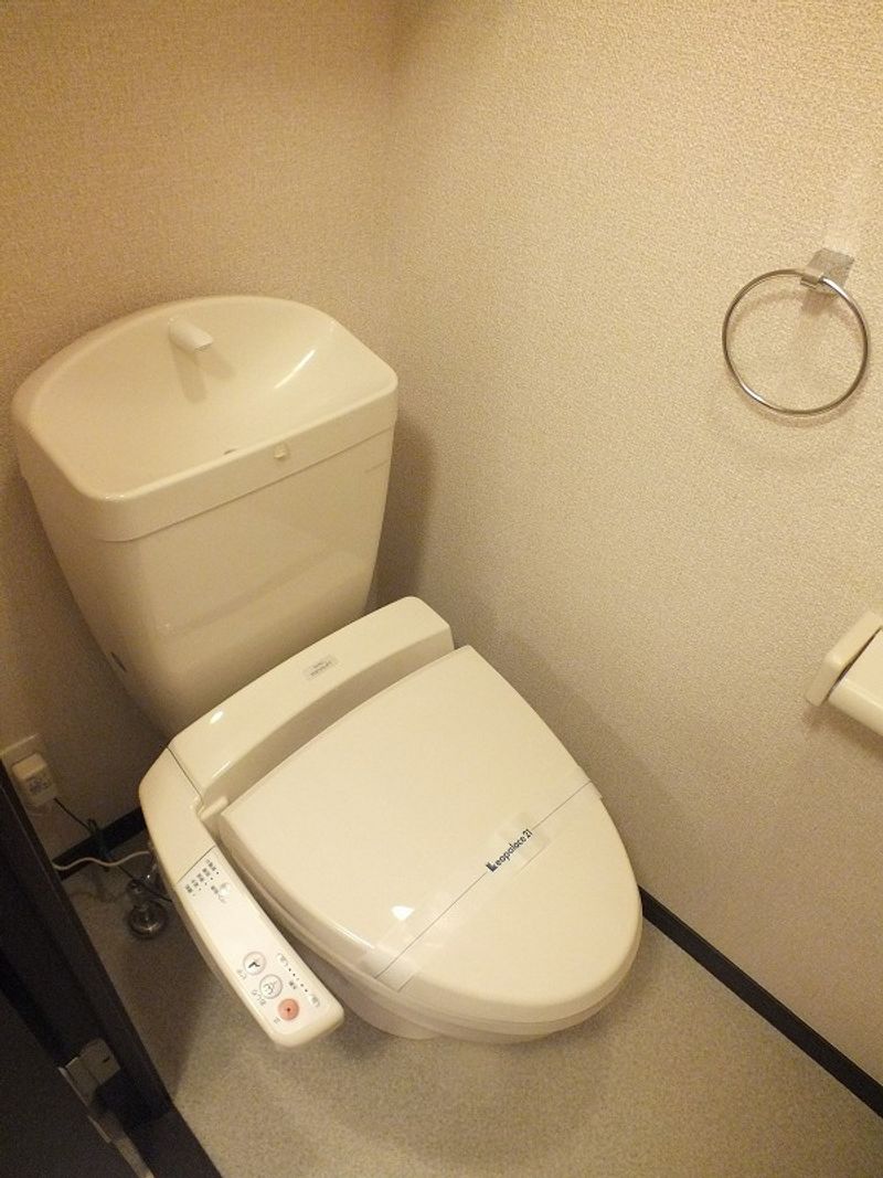レオネクストロワジール トイレ