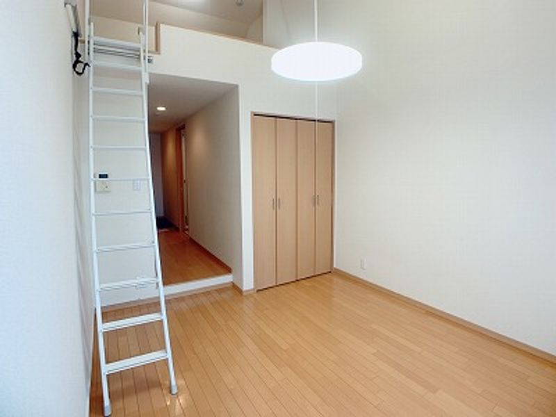レオパレス清荒神ＬＡ１ 寝室