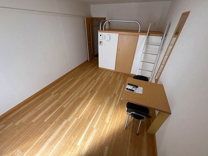 レオパレスソレーユⅢ 居間