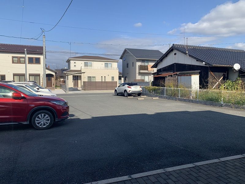 レオネクスト美萩 駐車場