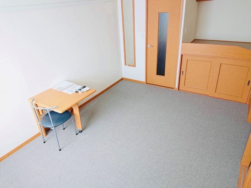 レオパレスひまわりＡ 居間