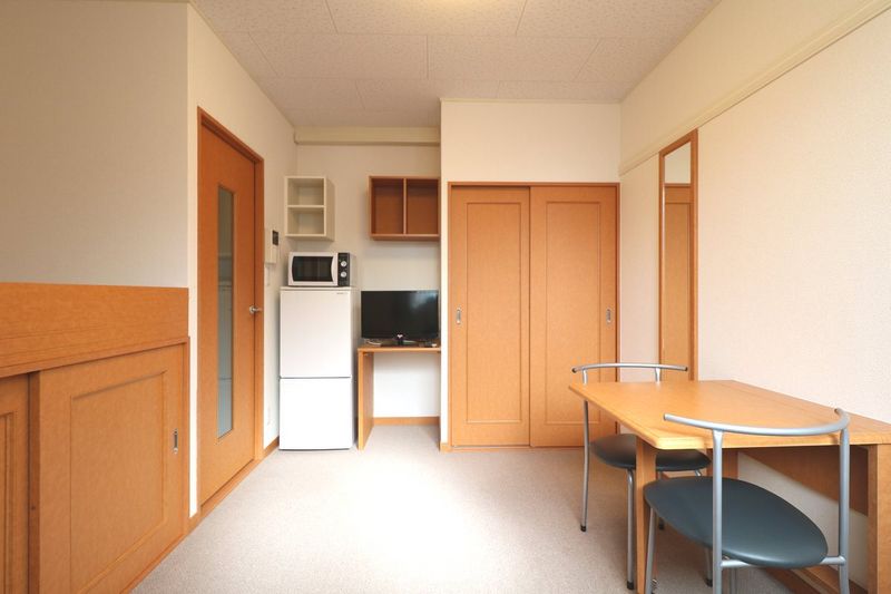 レオパレスサンシャインヒコネ 居間