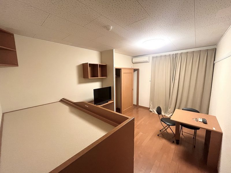レオパレスＳＵＮＲＩＳＥ　５７ 居間