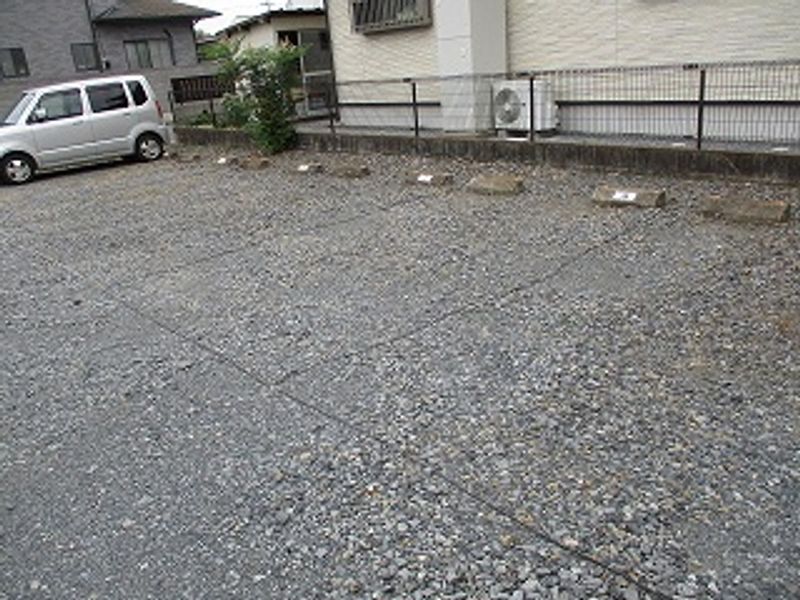 レオパレスＮＯＧＩ−Ｂ 駐車場
