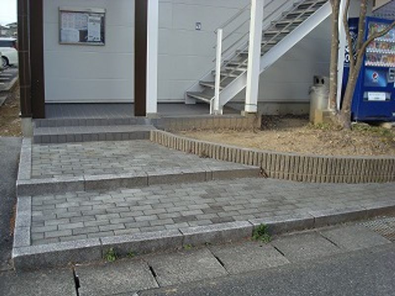 レオパレス船尾 エントランス