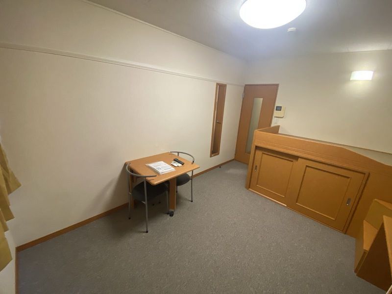 レオパレスプチクローバー 居間