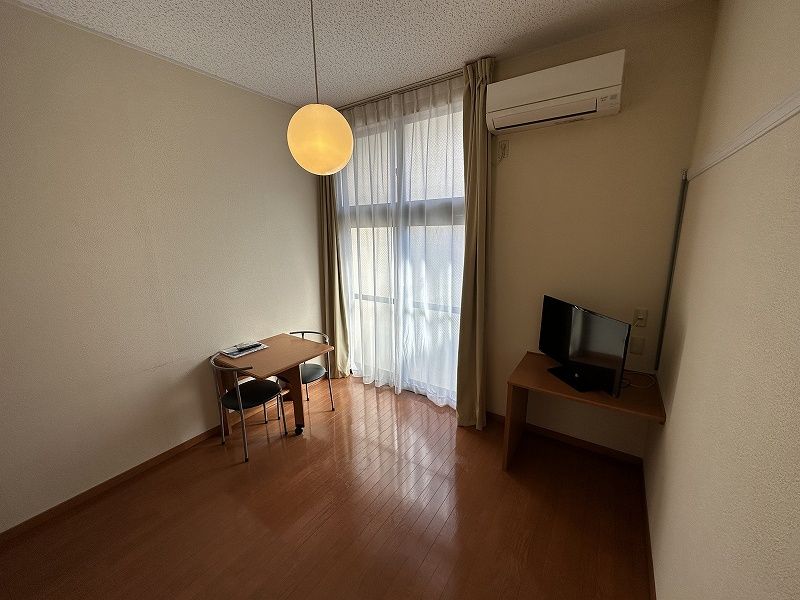 レオパレスわかば 居間