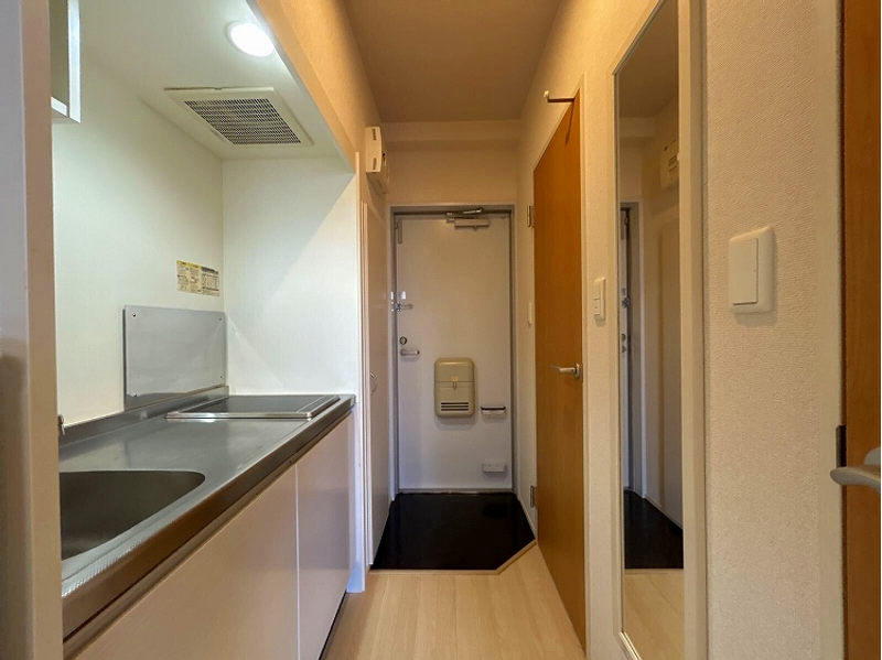 CLEINO keyaki III Entrance