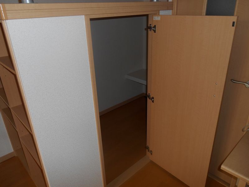 レオパレスメゾン　ＭⅡ 収納