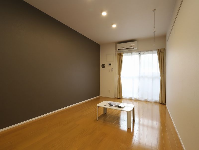 Maison Lumiere Living room