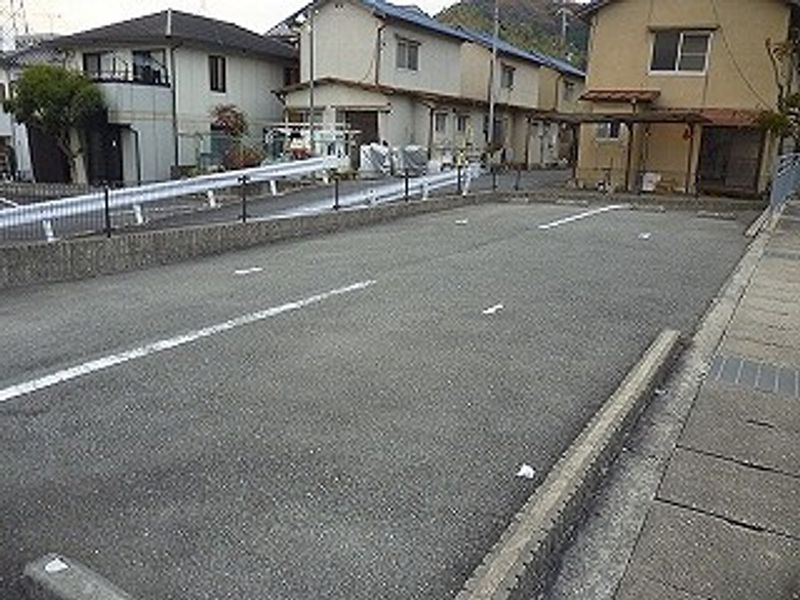 レオパレスＮ＆Ｍ 駐車場