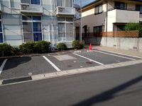 レオパレスシャルマン 駐車場